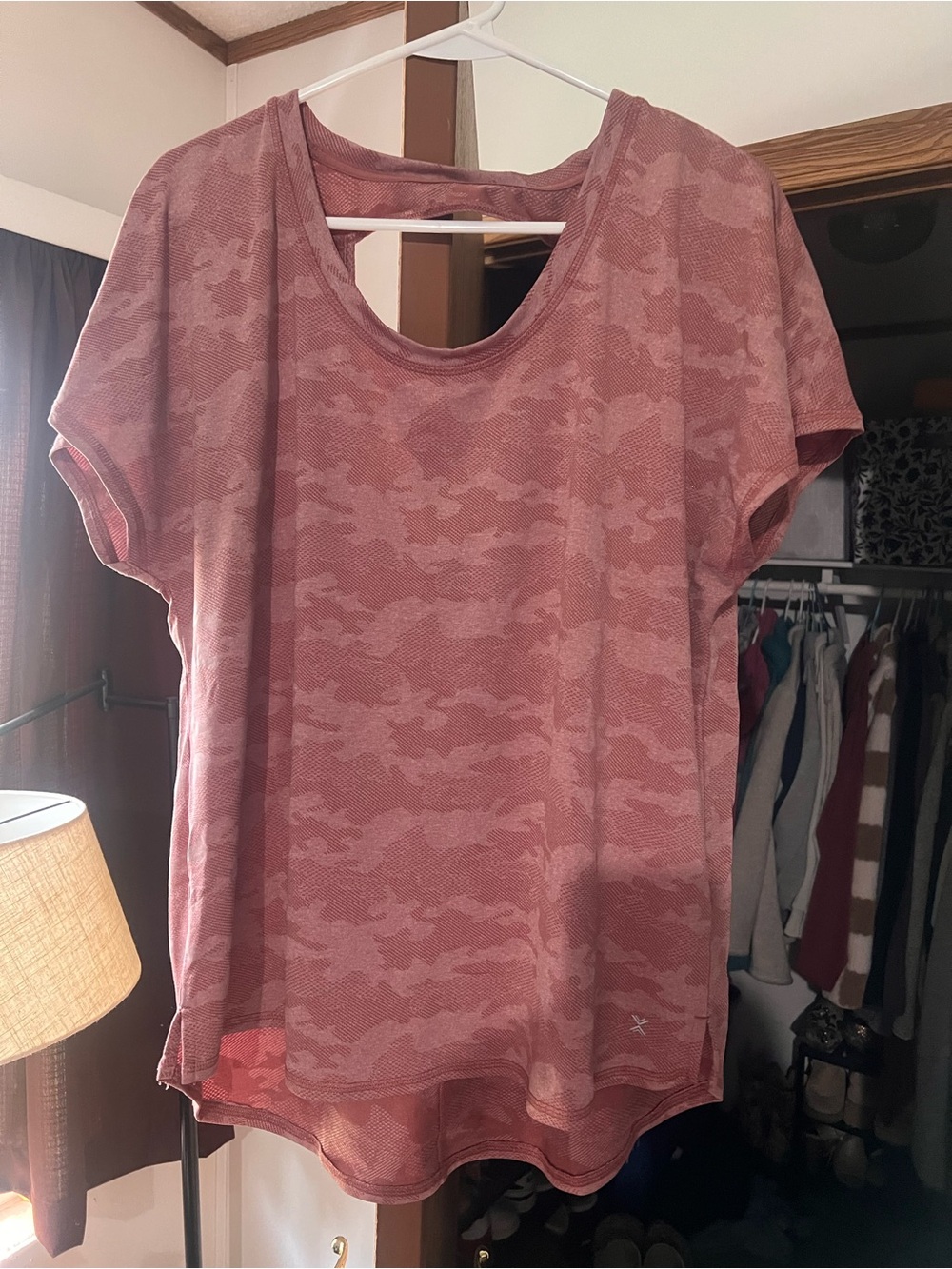 Xersion Pink Camo Short Sleeve Scoop Neck Tee